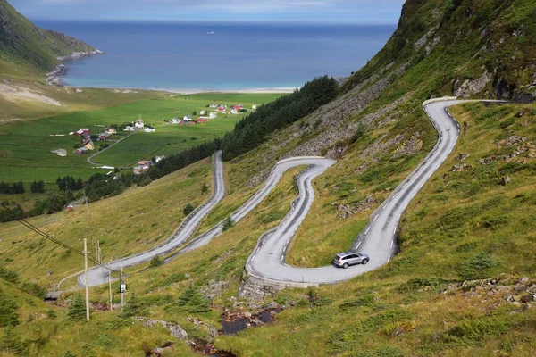 Camino Sinuoso Noruega Paisaje Hoddevik Península Stadlandet Noruega —  Fotos de Stock