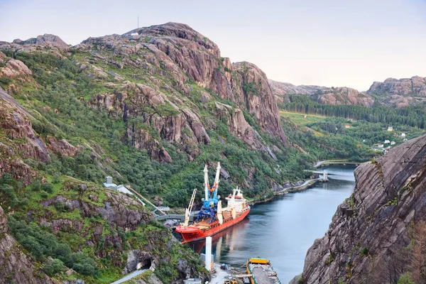 Гірничодобувна Промисловість Титану Норвегії Ilmenite Залізна Титанатна Руда Mine Josingfjord — стокове фото