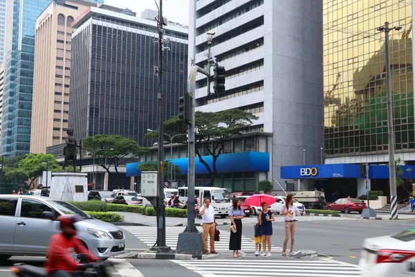 Manila Philippines December 2017 People Visit Paseo Roxas Makati City — Fotografia de Stock