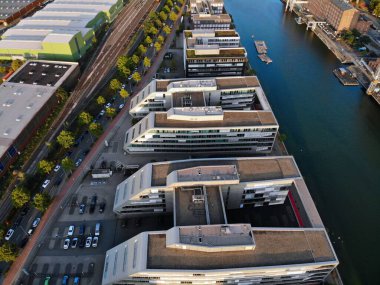 Almanya 'nın Duisburg şehrinde. İç Liman (Innenhafen).