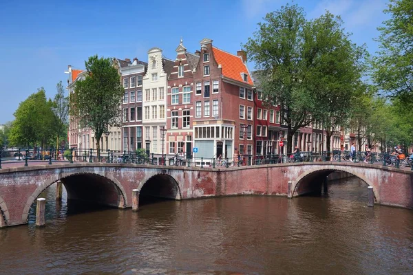 Amsterdam Netherlands July 2017 People Visit Leidsegracht Keizersgracht Canal Intersection — Fotografia de Stock