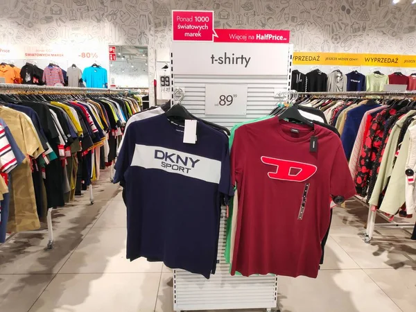 Warsaw Poland July 2022 Dkny Outlet Fashion Halfprice Store Poland — 스톡 사진