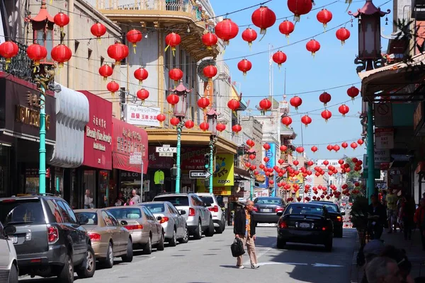 San Francisco Usa Kwietnia 2014 Ludzie Odwiedzić Chinatown San Francisco — Zdjęcie stockowe