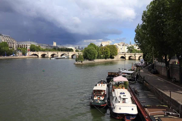 Paris City France Cityscape Houseboats River Seine Pont Neuf Bridge — Stockfoto
