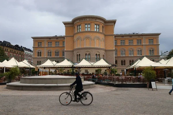 Stockholm Sweden August 2018 People Visit Norra Latin Building Norrmalm — Stockfoto