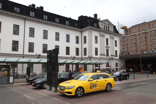 Стокгольм Шведен Августа 2018 Года Желтые Такси Перед Центральным Вокзалом — стоковое фото