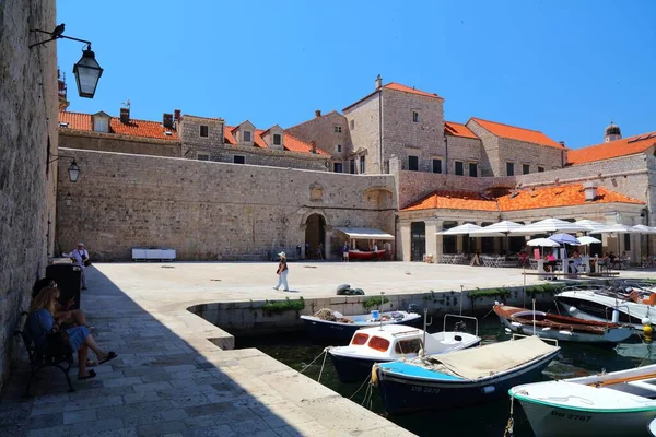 Dubrovnik Croatia July 2021 Boat Harbor Front Medieval Dubrovnik Old —  Fotos de Stock