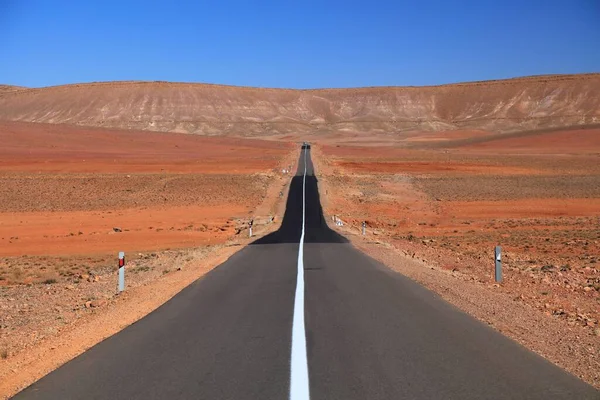 Δρόμο Της Ερήμου Του Μαρόκου Στην Επαρχία Ouarzazate Ευθεία Δρόμο — Φωτογραφία Αρχείου
