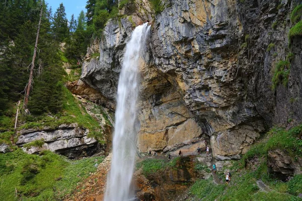 Obertauern Ausztria August 2022 Emberek Ausztriai Tauern Hegységben Johannes Vízesés — Stock Fotó