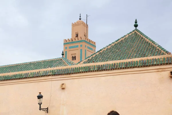 Punkt Orientacyjny Miasta Marrakesh Maroku Ben Youssef Meczet Wieża Minaret — Zdjęcie stockowe