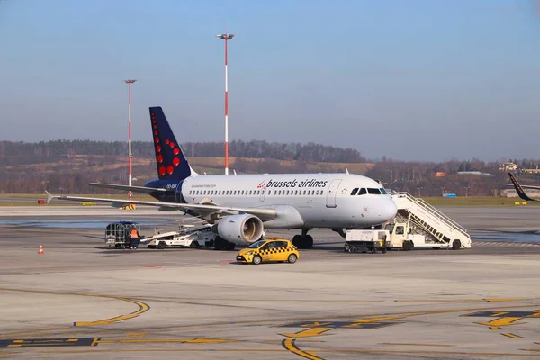 Krakow Pologne Décembre 2019 Avion Airbus A319 Brussels Airlines Aéroport — Photo