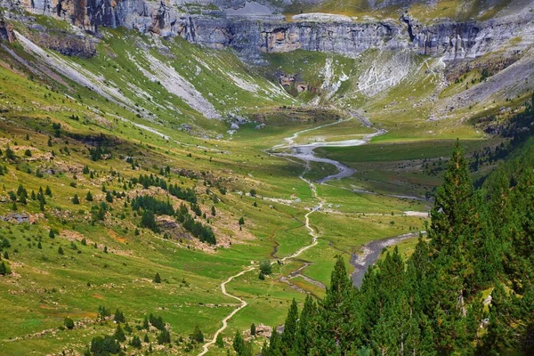 Szlak Turystyczny Hiszpanii Dolina Ordesa Pirenejach Hiszpańskich Lodowcowy Cyrk Parku — Zdjęcie stockowe