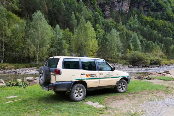 Pyrenees Spain September 2021 Nissan Pathfinder Suv National Park Rangers — Stock Photo, Image