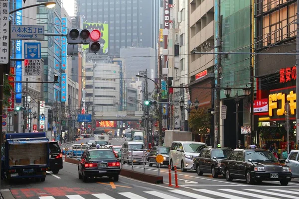 Tokyo Japan December 2016 People Drive Roppongi District Tokyo Japan — Stock Photo, Image
