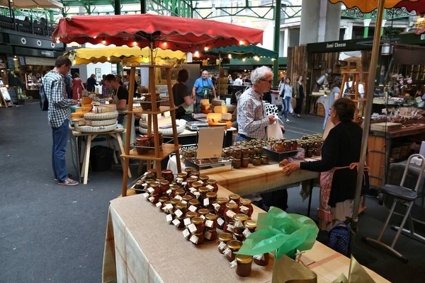 Londra Luglio 2016 Gente Acquisti Borough Market Southwark Londra Tratta — Foto Stock