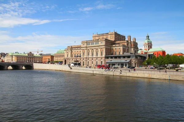 Sztokholm Szwecja Dzielnica Norrmalm Gmachem Royal Swedish Opera — Zdjęcie stockowe