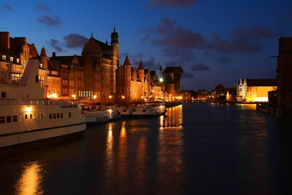 Polonya Gdansk Eski Kasabası Ünlü Ahşap Vinçle Gdansk Gece Nehir — Stok fotoğraf