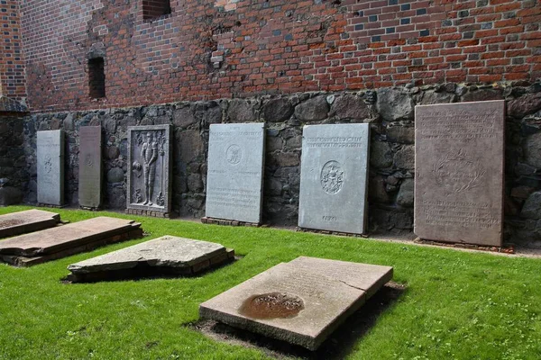 Malbork Poland September 2010 Medieval Grave Stones Displayed Castle Grounds — Stock Photo, Image