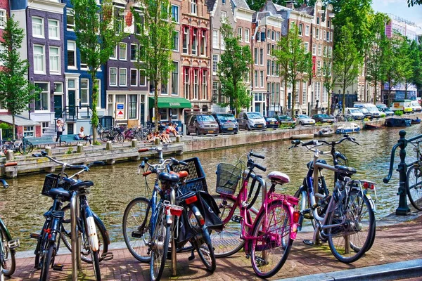 Амстердам Нидерланды Июля 2017 Года Люди Посещают Канал Херенграхт Амстердаме — стоковое фото