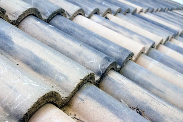 Old tiles roof — Stock Photo, Image