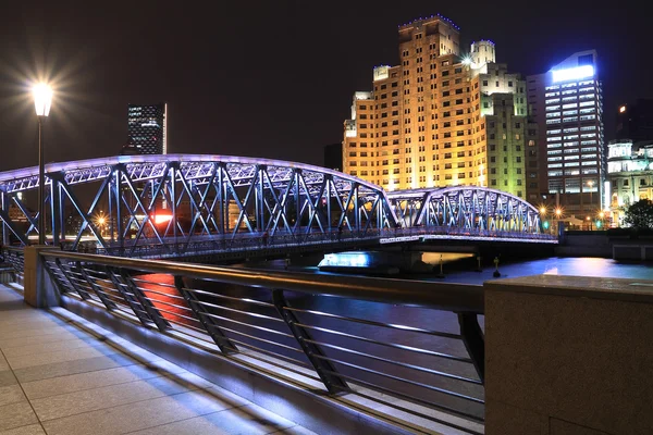 Šanghaj bund zahradní most v noci noční krajina — Stock fotografie