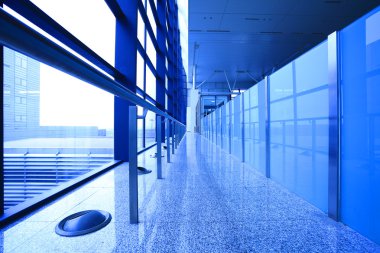 Windows yansımasının morden ofis binası