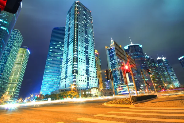 Shanghai Lujiazui Finance & City Buildings Paesaggio urbano notturno — Foto Stock
