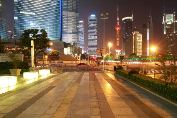 A cena de rua da avenida do século em shanghai, China . — Fotografia de Stock