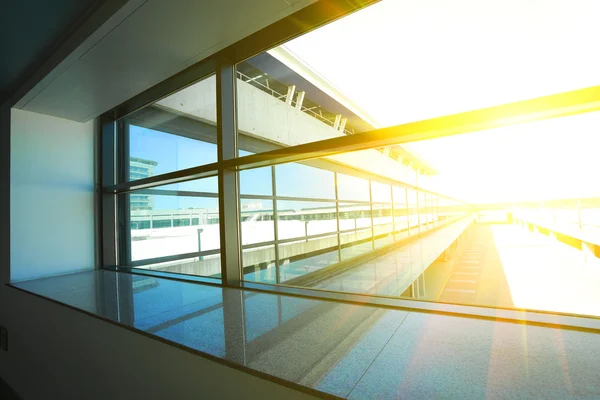 Bild der Fenster im morden Bürogebäude — Stockfoto