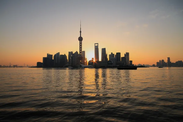 上海陆家嘴金融与贸易区在新地标天际线 — 图库照片