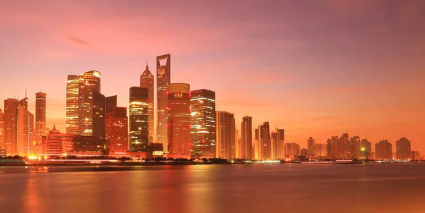Shanghai Skyline Hajnal — Stock Fotó