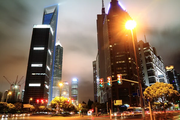 Nacht van de stad shanghai lujiazui — Stockfoto