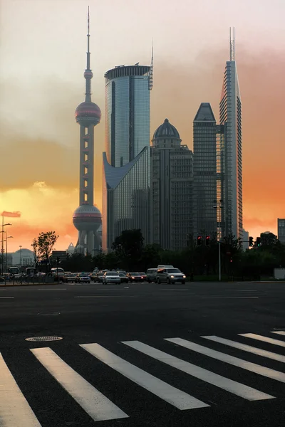 Moderni edifici per uffici sfondo notte a Shanghai — Foto Stock