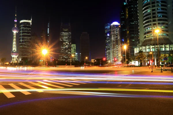 Shanghai Pudong lujiazui şehir gece manzarası — Stok fotoğraf