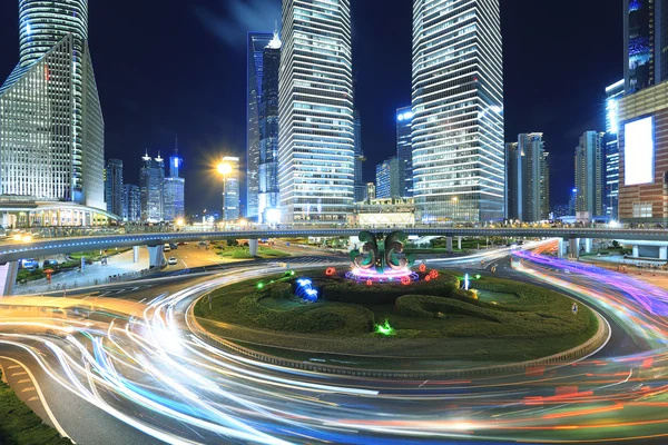 Shanghai Lujiazui autoroute la nuit — Photo