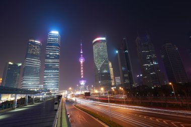 modern şehir landmark arka plan gece görünümü fazla trafik shanghai