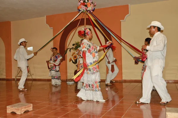 Mexian dancers — Stock Photo, Image