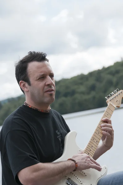 Retrato de guitarrista —  Fotos de Stock