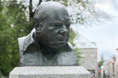 Winston churchill bronz heykel