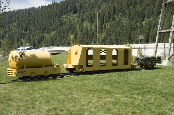 Locomotiva pneumatica su ruote utilizzata dai prospettori — Foto Stock