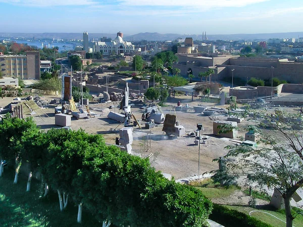 Aswan, Mısır ve Afrika 'da Uluslararası Sempozyum Sergisi