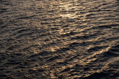 Gri su dalgalar yüzeyi arka plan sesleri.