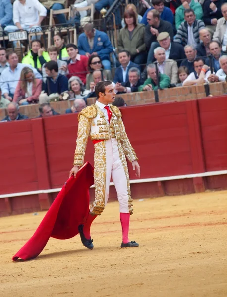 Sevilla-20. května: novilladas v plaza de toros de sevilla. novill — Stock fotografie