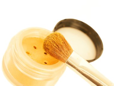 Altın makyaj kaptırdın ve kozmetik fırça
