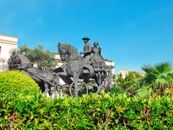 Statua di carrozza cavalli spagnoli a Jerez da la Frontera. Andal — Foto Stock