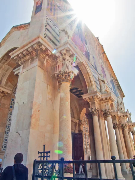 La Iglesia de todos los Pueblos o Basílica de la Agonía, es una C romana — Foto de Stock