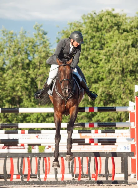 SAINT PETERSBURG-JULY 05: Rider Mikhail Karpovich on Kardinal — Stock Photo, Image