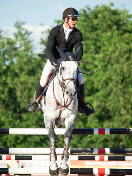 Sint-petersburg-juli 05: stasys andis varna op never mind 22 — Stockfoto