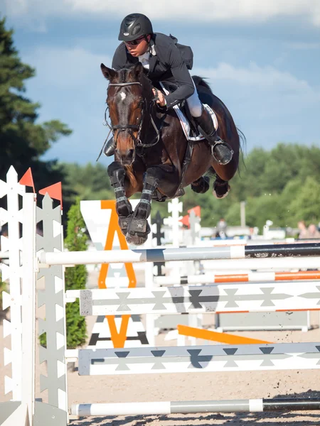 Sankt petersburg-juli 05: rider andrius petrovas på complimento — Stockfoto