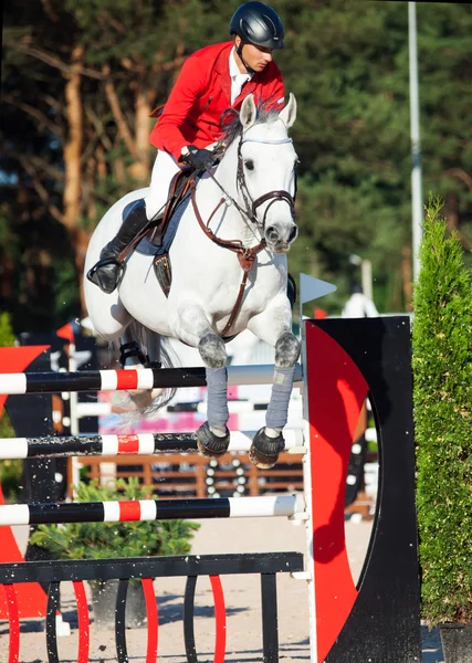 Heiliger petersburg-juli 05: vadim charevan auf carlito champus — Stockfoto